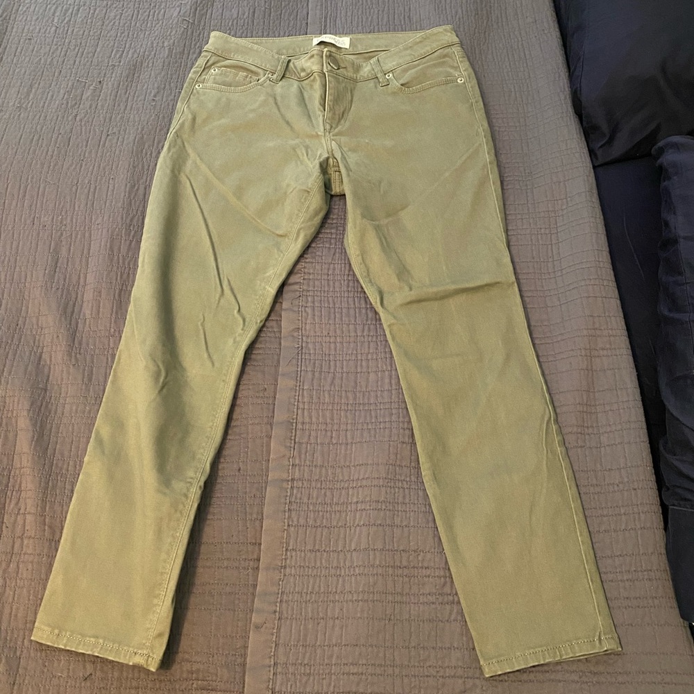 Express ankle length Jean Leggings- olive green, size 8, low rise